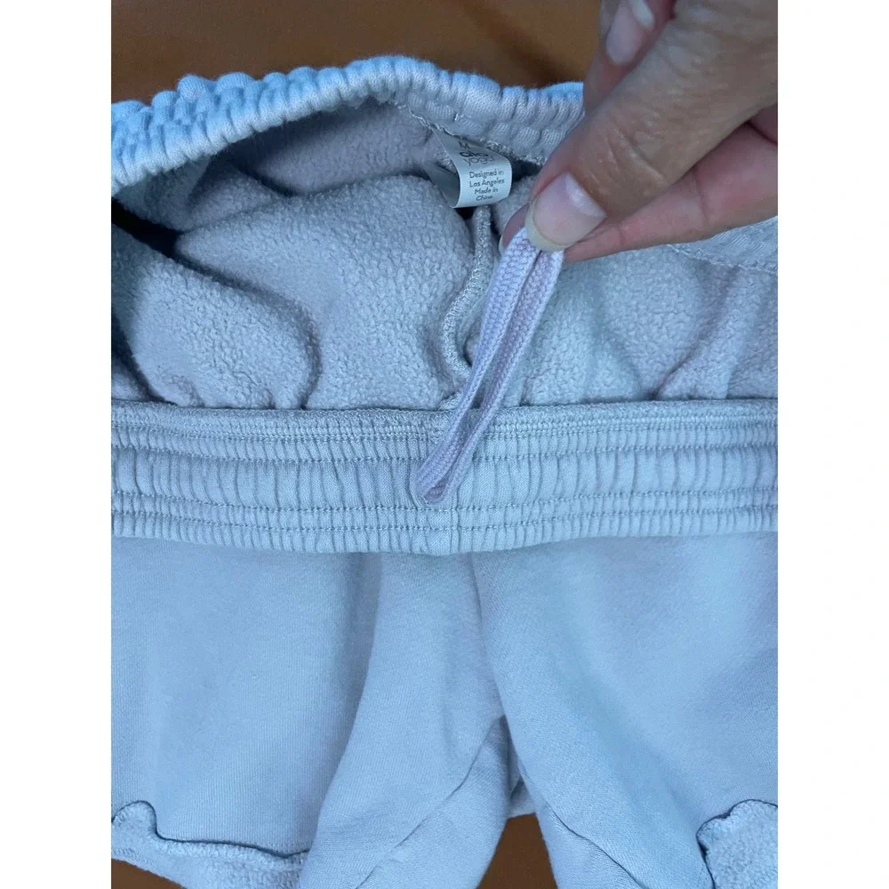 Alo Yoga Accolade Sweat Shorts Lavender Purple Cotton Fleece Raw Hem Medium - Picture 5 of 8